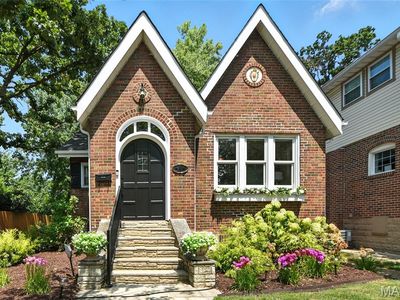 535 Central Pl, Saint Louis, MO, 63122