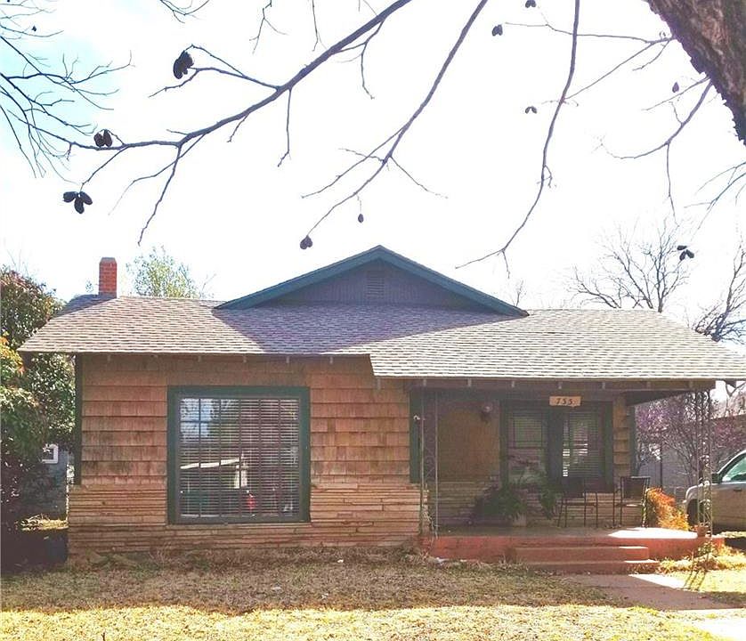 1st image of 733 Peach St