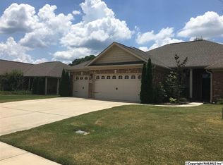 8502 Rolling Oaks Dr SE, Owens Cross Roads, AL 35763