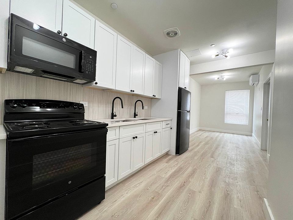 1st image of 952 Bedford Ave #1D