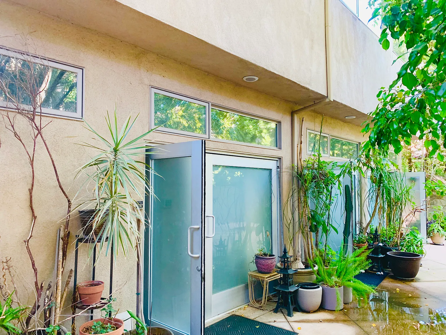 Studio, 1.5 bath, 1700 sqft, $4,500 — Photo 1