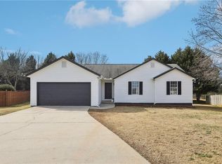 120 Foxchase Ct, McDonough, GA 30253