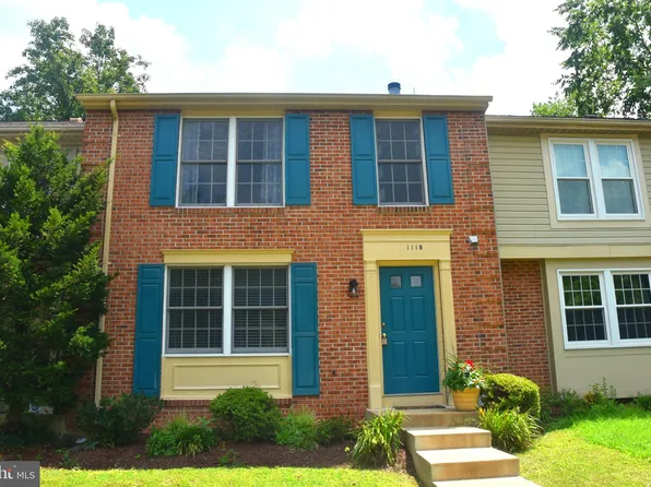 1118 Casper Dr, Herndon, VA 20170