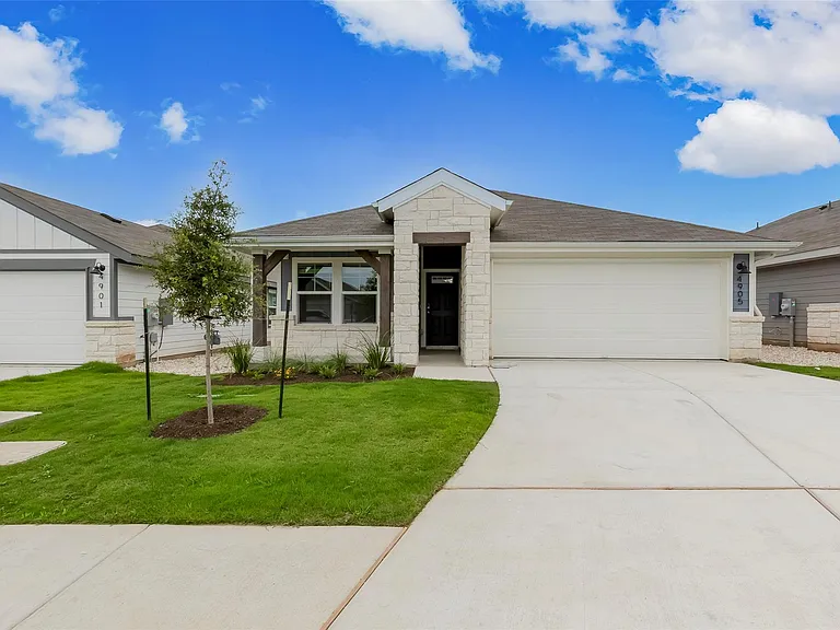 4905 Hazelnut Ln — Photo 1