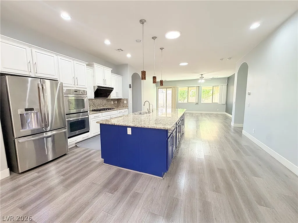 5 bed, 4.0 bath, 3269 sqft, $3,660 — Photo 4