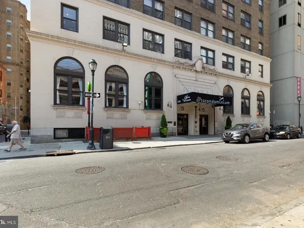 1324 Locust St APT 421, Philadelphia, PA 19107