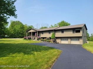1293 Seamans Rd, Factoryville, PA 18419