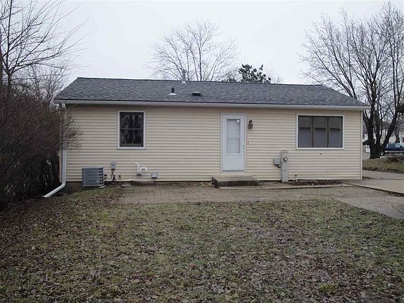 3rd image of 3525 Jamestown Dr