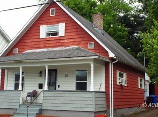 30 Short St, Nelsonville, OH 45764