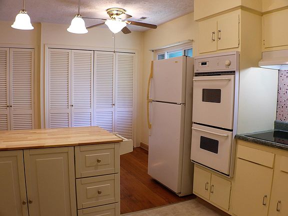 5th image of 109 Green Oak Dr