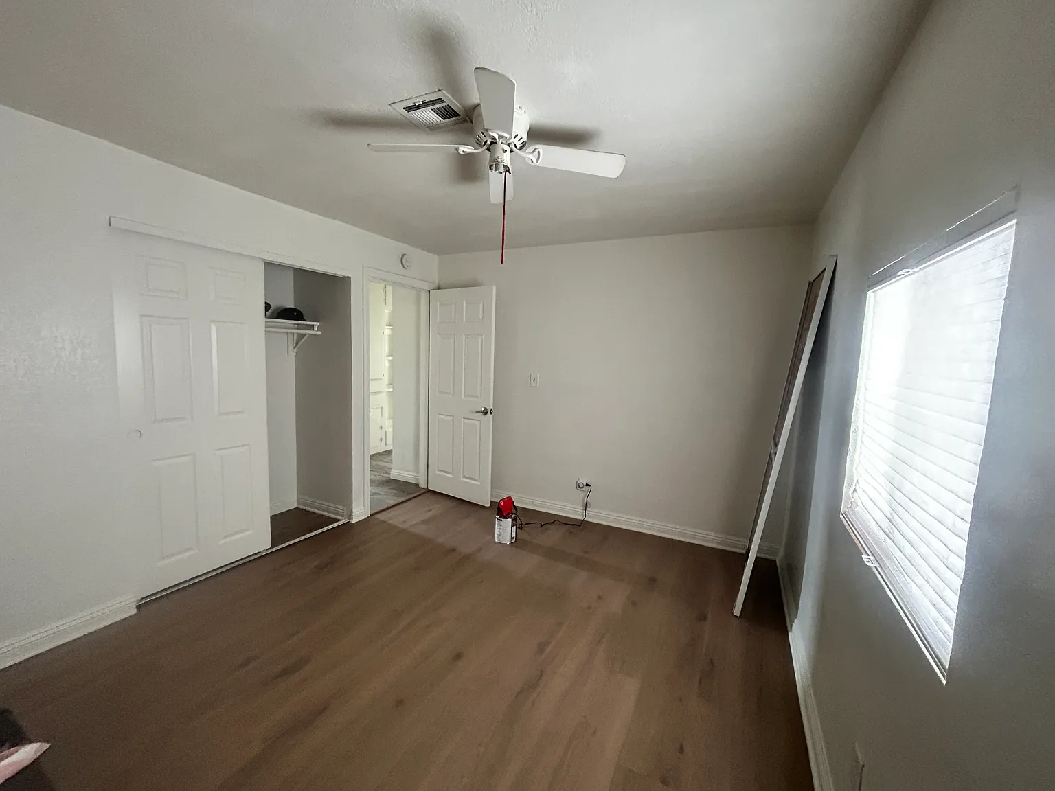 2 bed, 864 sqft, $1,500 — Photo 4