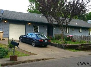 724 N 11th St, Philomath, OR 97370