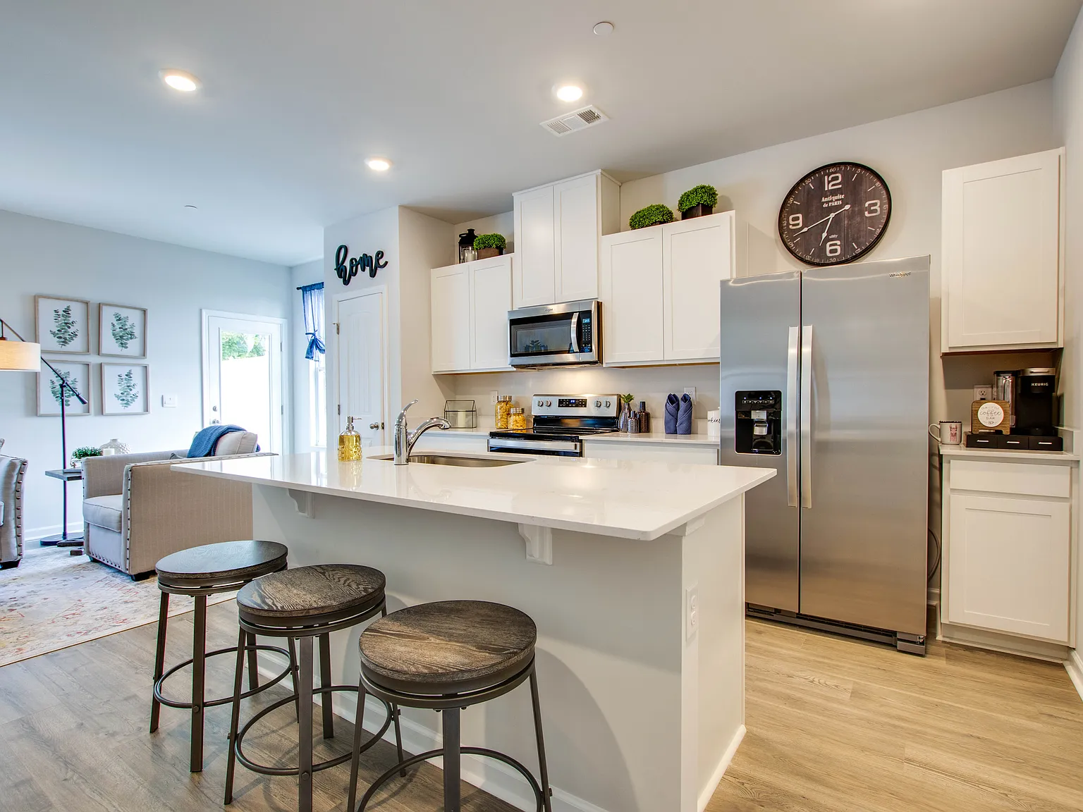 3 bed, 2.5 bath, 1474 sqft, $1,850 — Photo 4