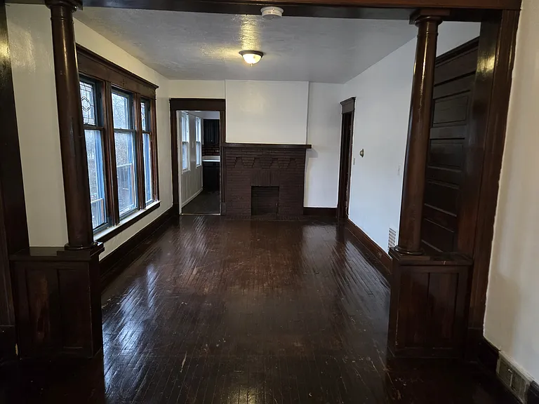 560 Fargo Ave #2 — Photo 3