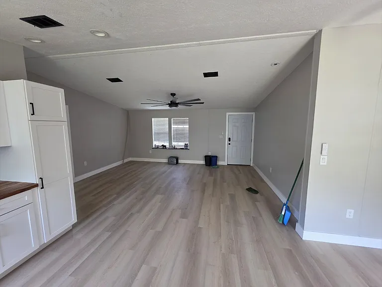 3879 La Salle Ave #1 — Photo 4