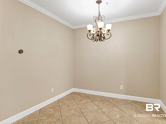 4th image of 450 Park Ave APT 202