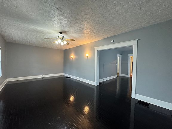 2nd image of 625 N Oakland Ave