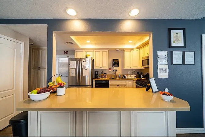 3 bed, 1750 sqft, $4,600 — Photo 4