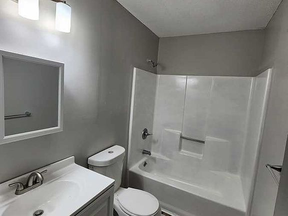 5th image of 57 Union St APT 3