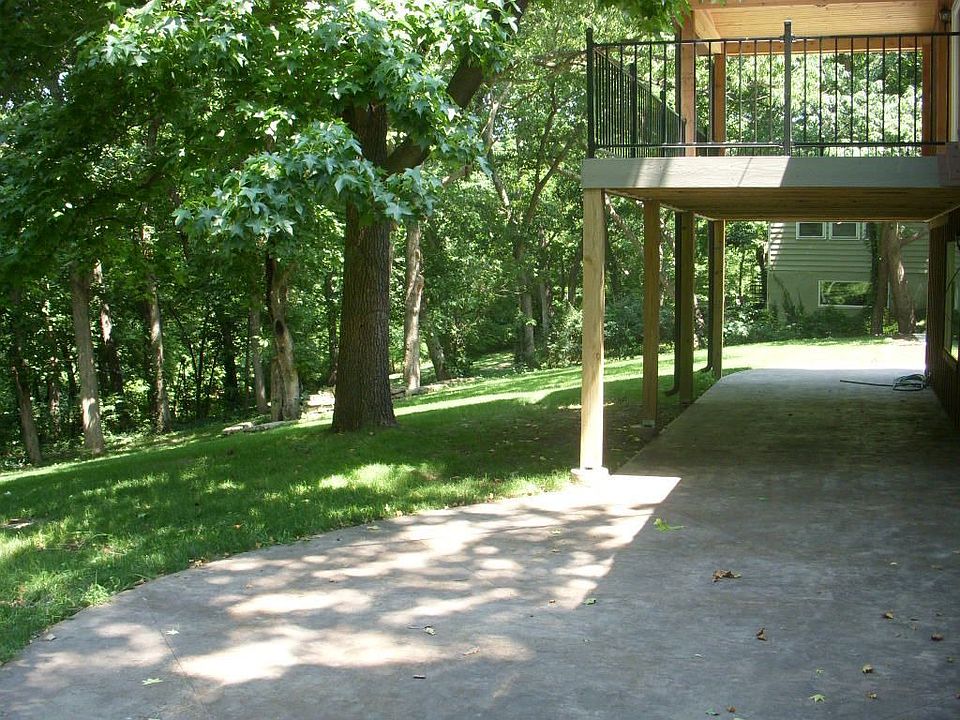 2nd image of 6313 Robinhood Ln
