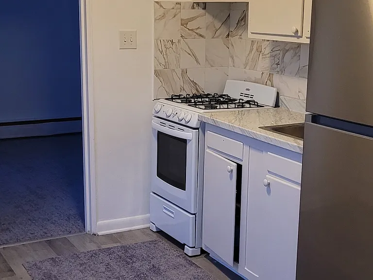 Kitchen - all new appliances