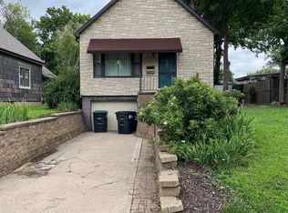 3804 Harrison St, Omaha, NE 68147