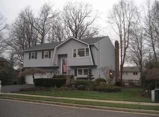 218 W Locust Ave, Edison, NJ 08820