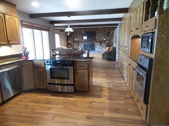 4th image of 1117 Oakmont St