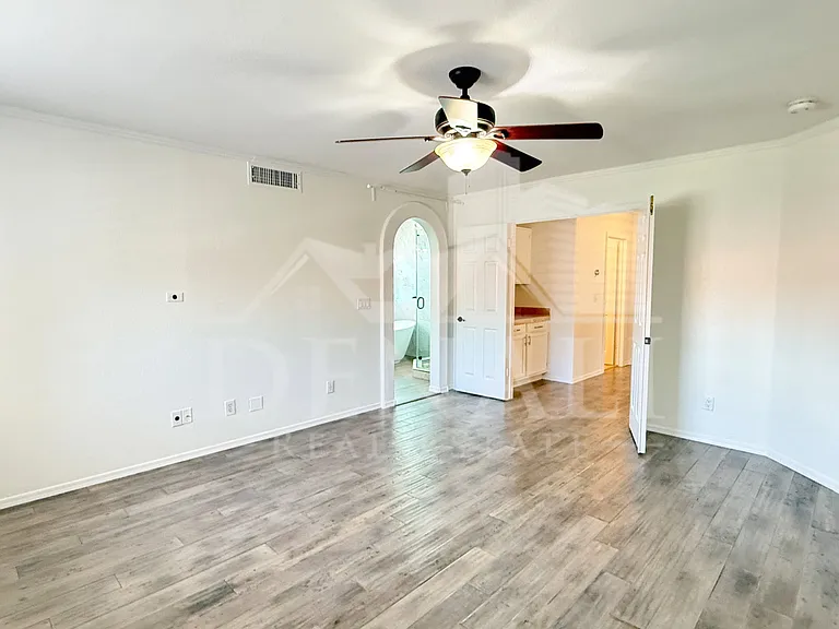 4737 E Michigan Ave — Photo 13
