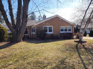 4915 N Fairway Dr, Racine, WI 53402