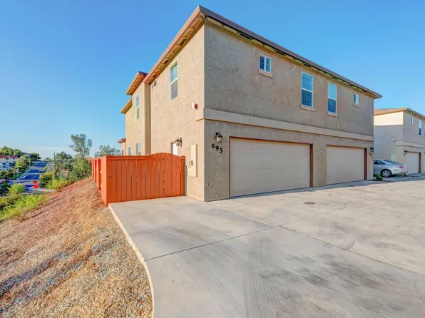 695 Mission De Oro Dr, Redding, CA 96003