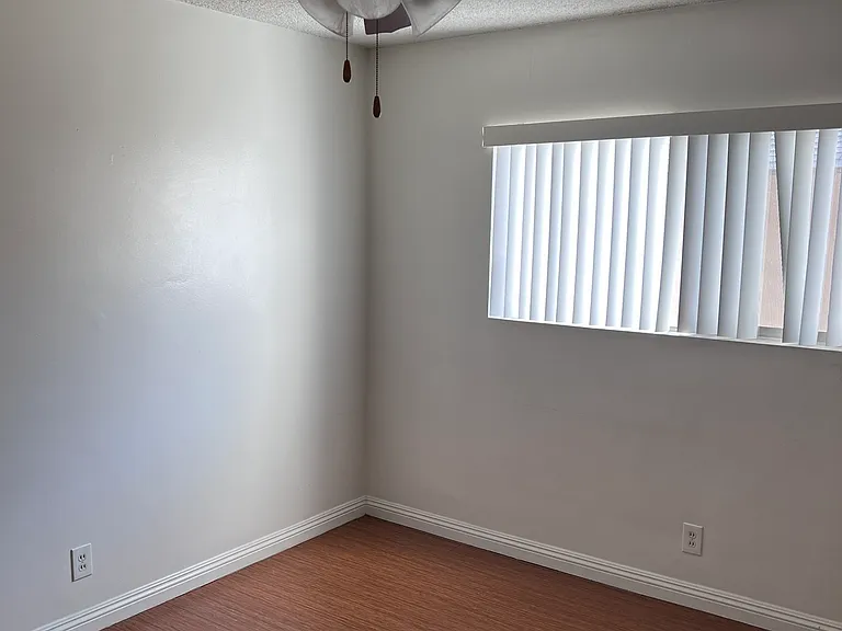 13824 Christine Dr #5 — Photo 7