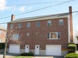 300 Adams St #DPLX, Newton, MA 02458
