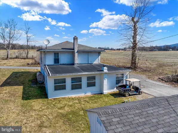 1086 Heffner Ln, Reading, PA 19605