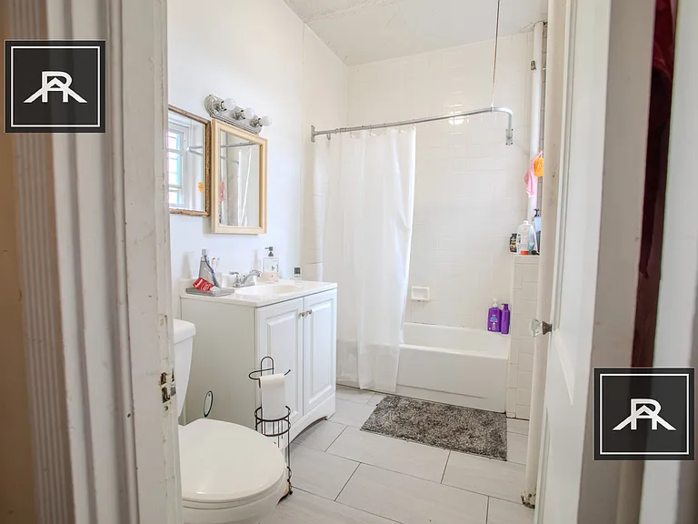 22 Glenville Ave #3 — Photo 5