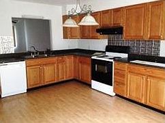 2nd image of 212 1st St SE