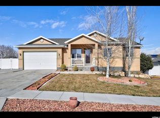 106 W Aruba Dr, Saratoga Springs, UT 84045