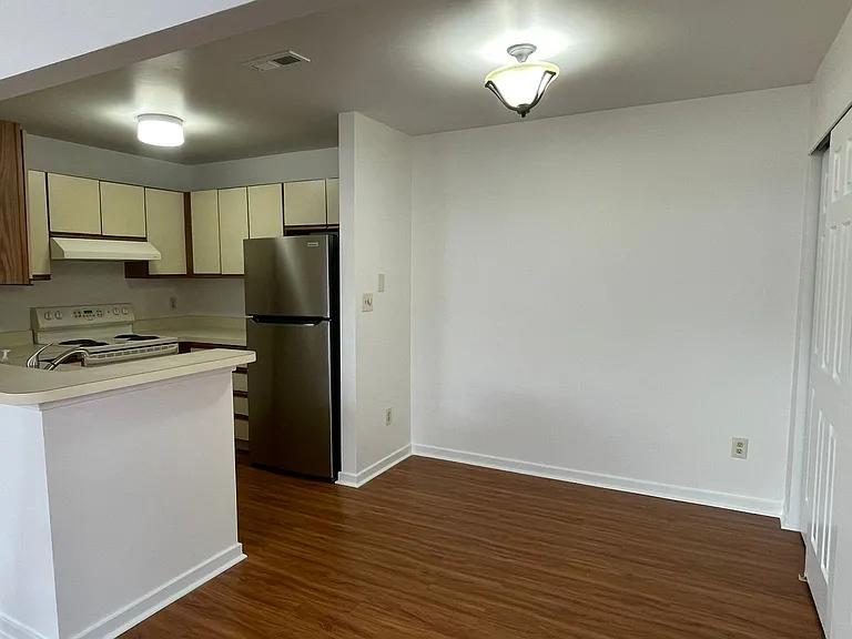 230 Heather Croft Egg Hbr — Photo 7