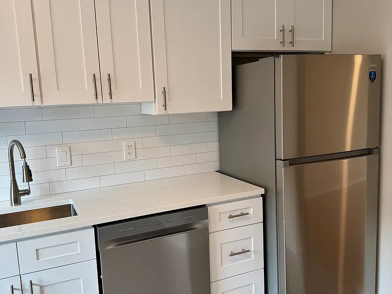 18 Prospect Ave #3A — Photo 6