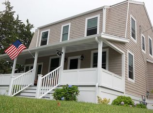 33 Wenaumet Bluff Dr, Pocasset, MA 02559