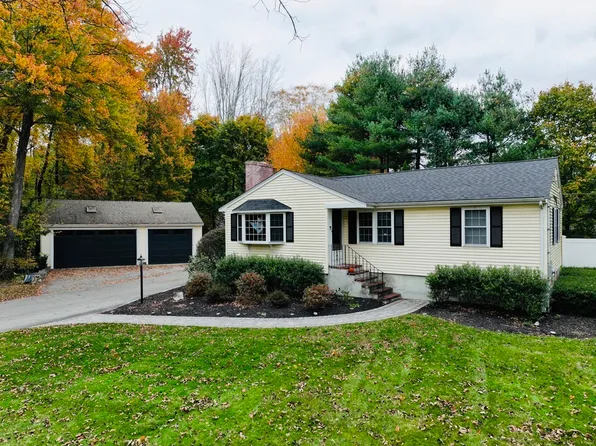 38 N High St, Foxboro, MA 02035