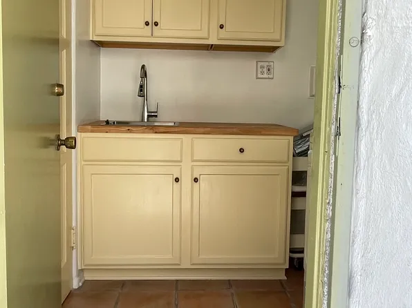8142 Blackburn Ave #81440, Los Angeles, CA 90048