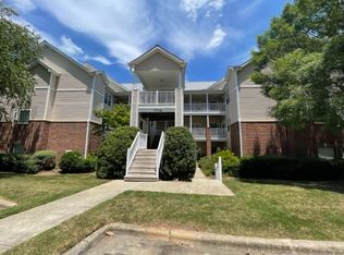 924 Glenolden Ct, Cary, NC 27513