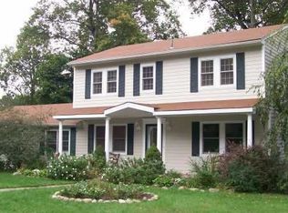 98 Westminister Dr, Pearl River, NY 10965
