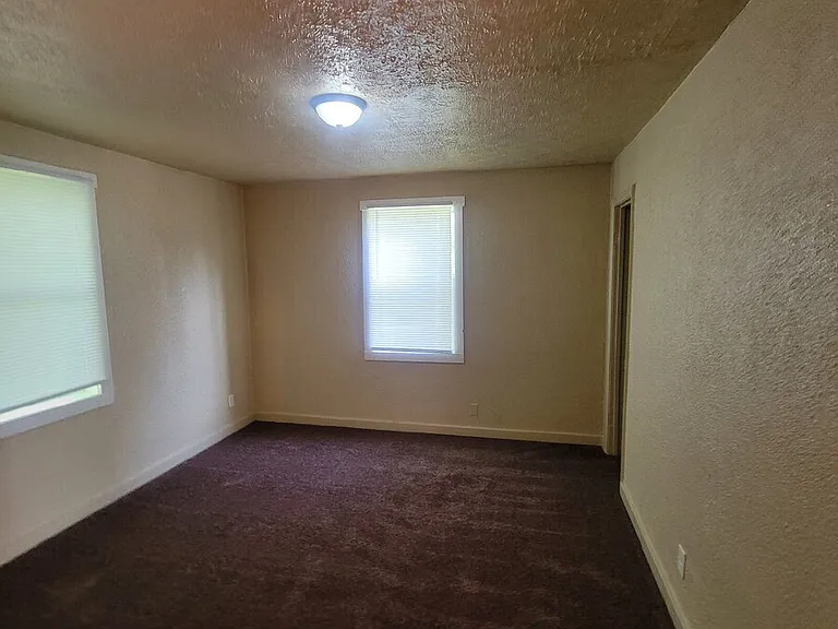 4130 W Vermont St — Photo 7