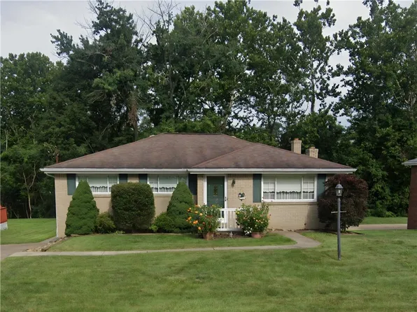 1700 Craig Dr, Irwin, PA 15642