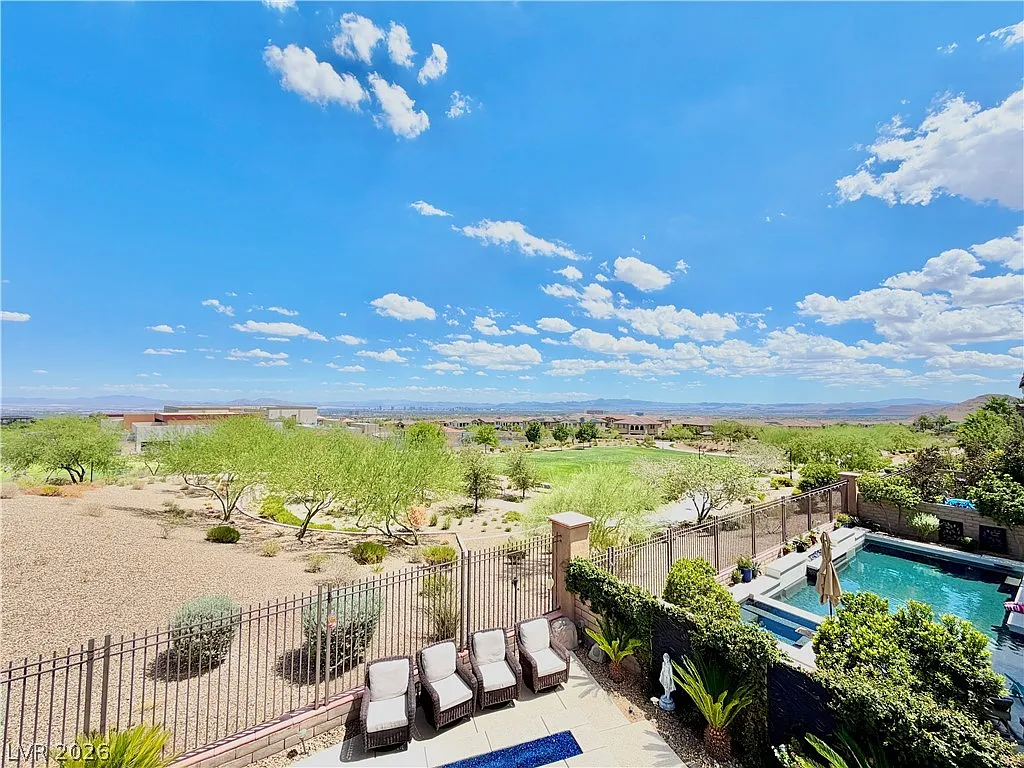 5 bed, 3.5 bath, 3599 sqft, $7,500 — Photo 3