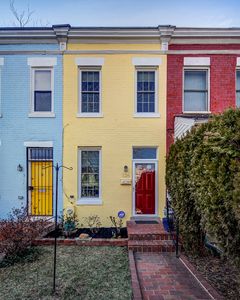 326 14th St NE, Washington, DC, 20002
