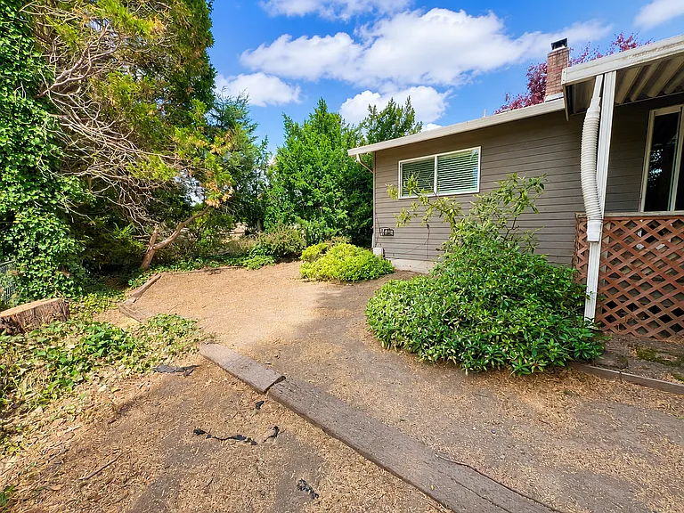 21318 SE Alder Ct — Photo 25