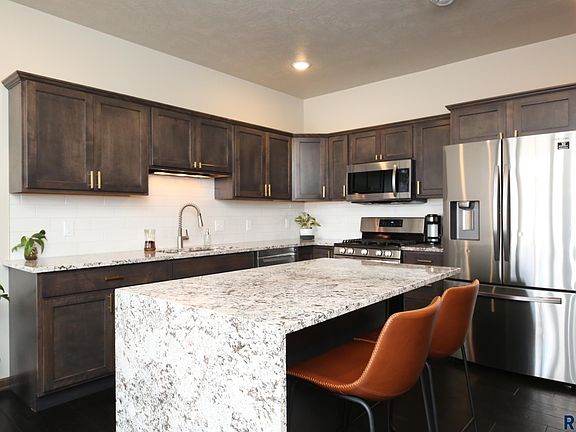 4th image of 5314 S Seville Pl